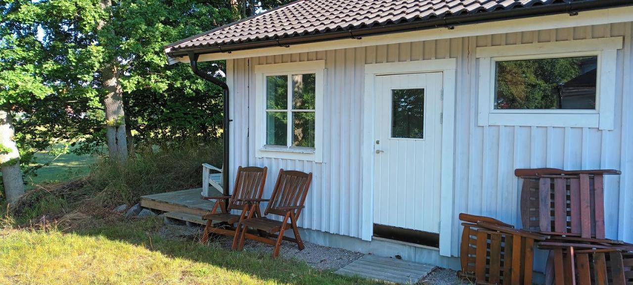 Saxemara Med Minikoek Och Badrum Ronneby Extérieur photo